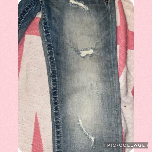 Miss Me Jeans Size 29 Cropped NWT
Gorgeous Jeans - Picture 4 of 11